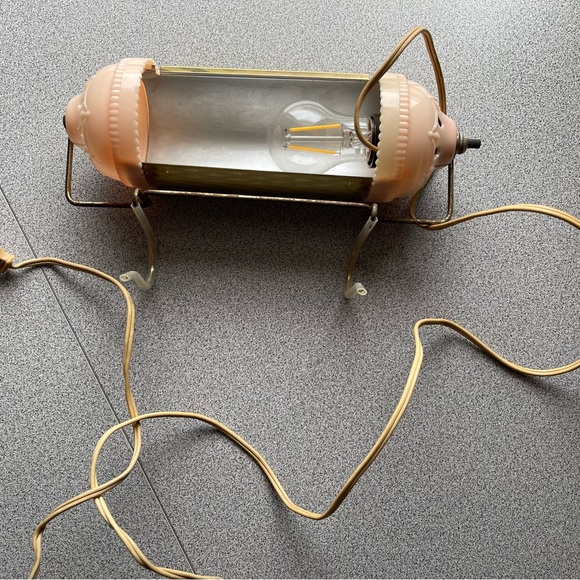 Vintage 1950s Pink & Gold Toned Headboard Light - Picture 2 of 10